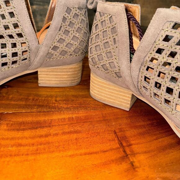 Jeffrey Campbell Tan Cutout Ankle Booties - Picture 2 of 9